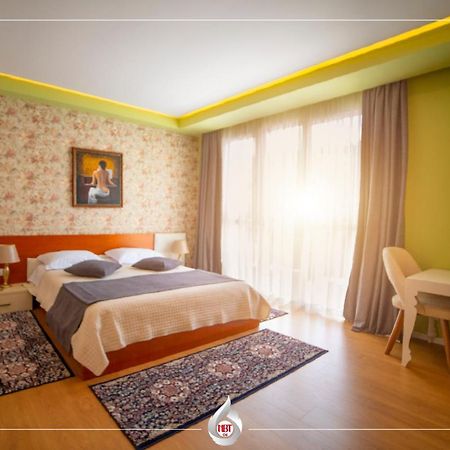 Nbt Hotel Reps Kukes ภายนอก รูปภาพ