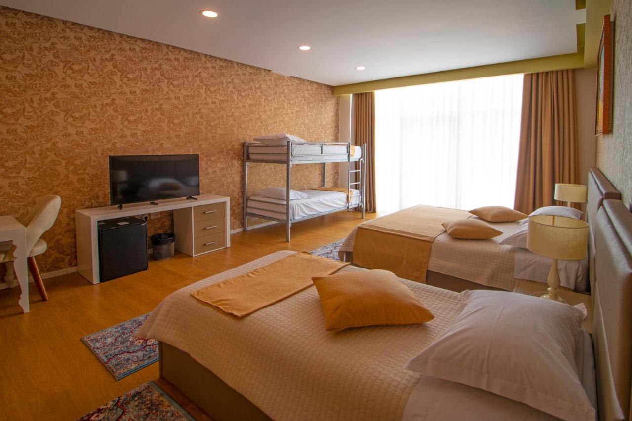 Nbt Hotel Reps Kukes ภายนอก รูปภาพ